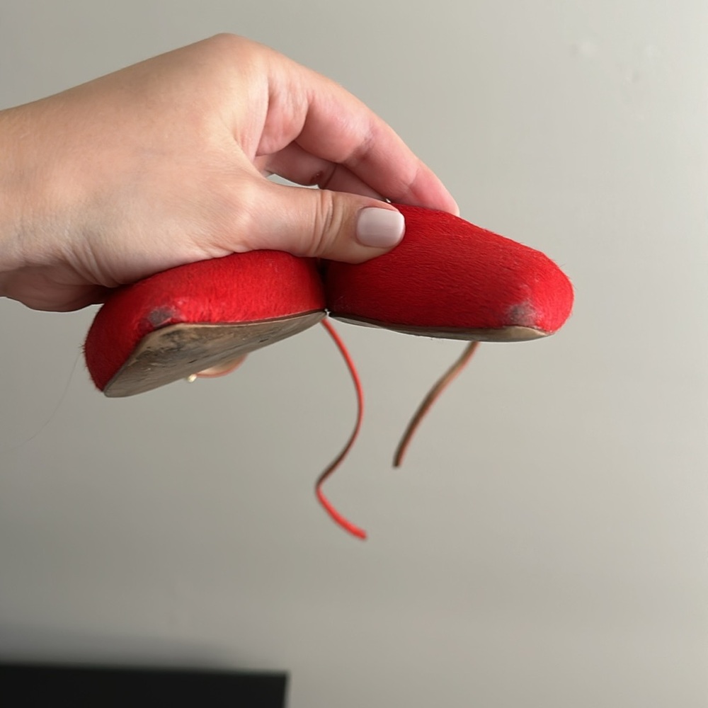 Gently worn red-orange calf fur pointy toe shoes - Picture 6 of 8